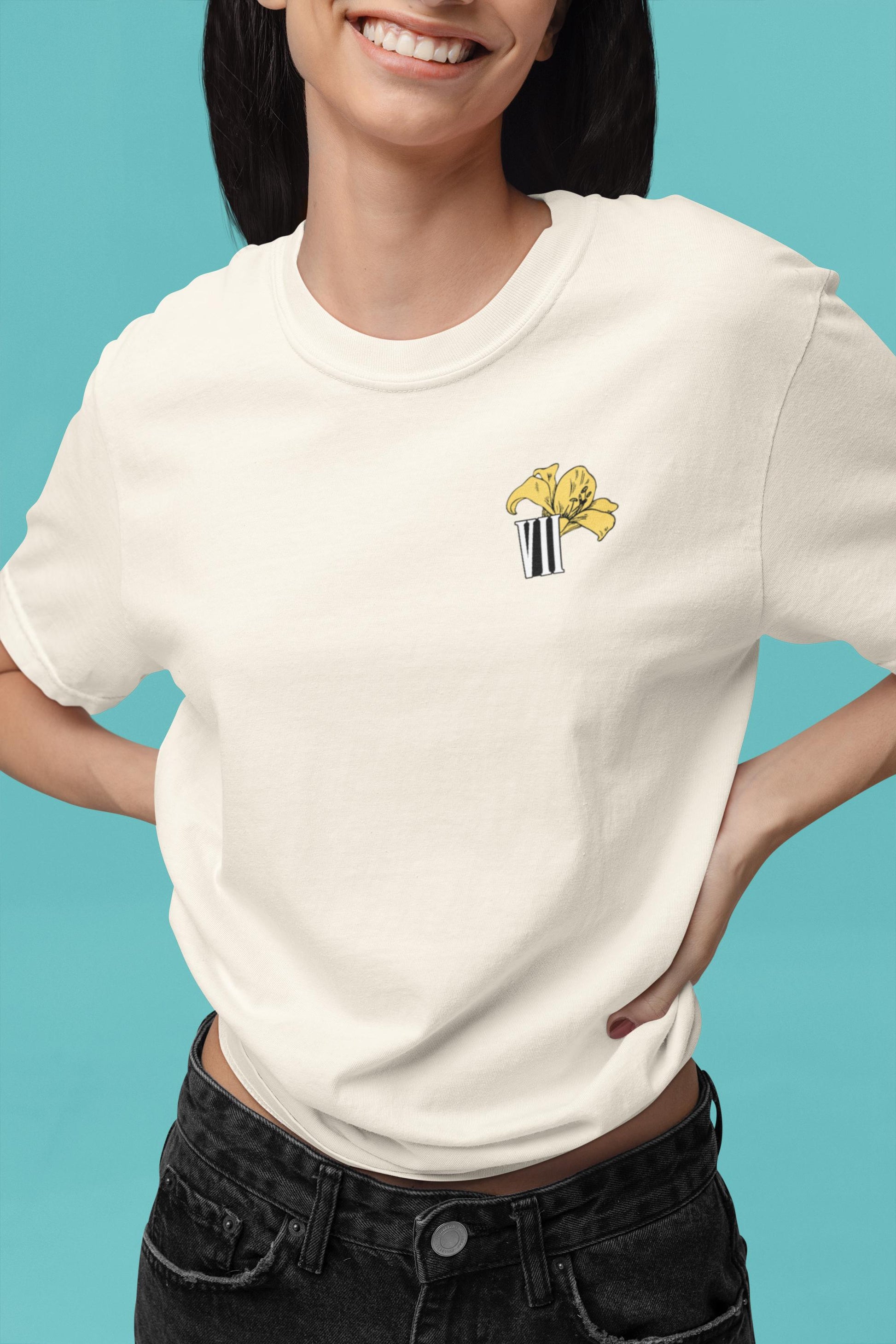 Final Fantasy Aerith Lily T-Shirt